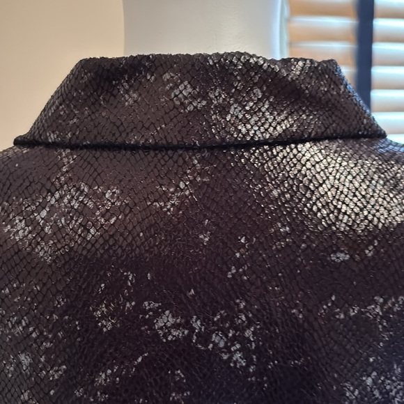 TOWN & TRAVEL faux snakeskin jacket - Picture 6 of 7